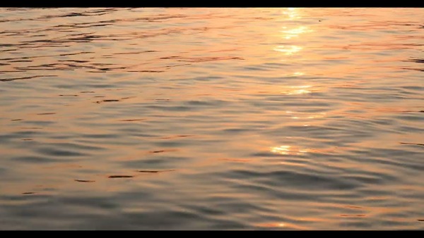 Cielo al tramonto con luce morbida